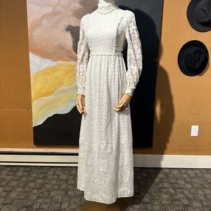 LANZ Original 1970s GUNNE SAX Style Boho White Lace Vintage Dress